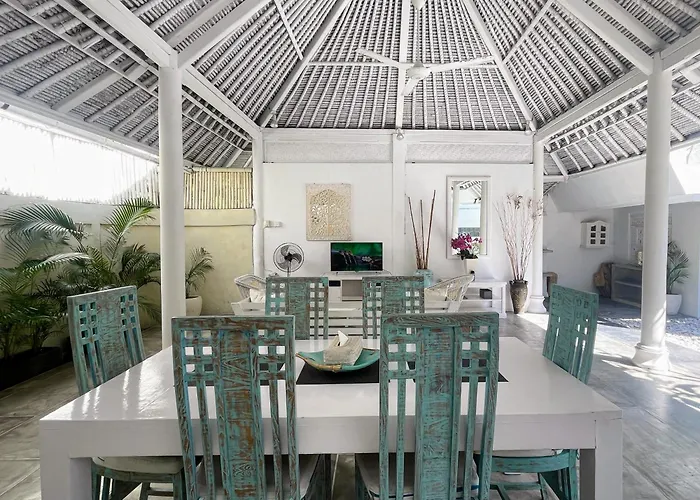 Dreams Villa - Double Six Beach